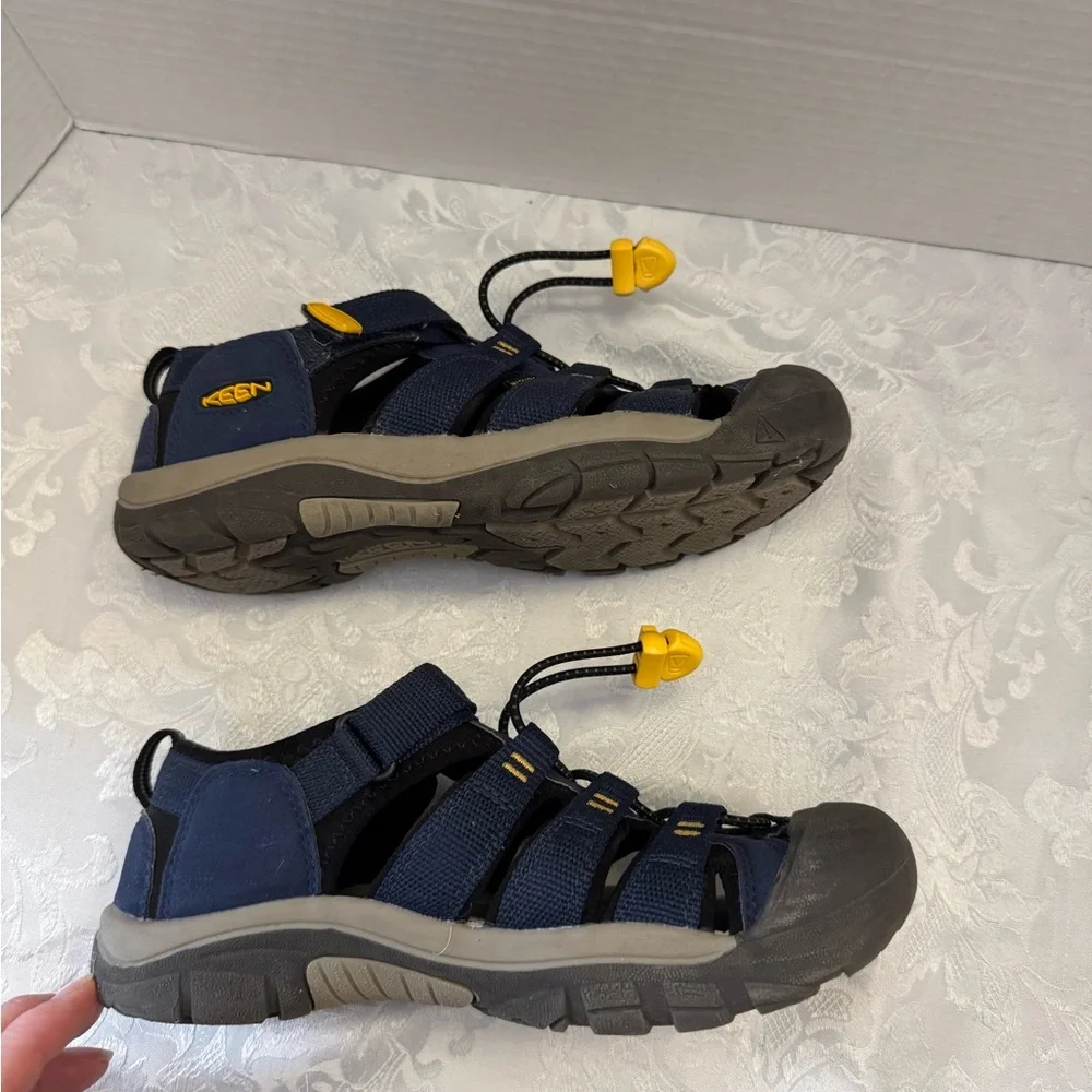 Keen Newport H2 Kids Size 4 Blue Waterproof Sandal Hiking Shoe Coastal‎ Washable